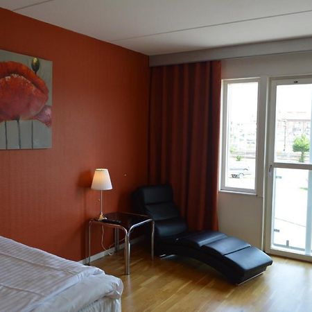 Hotell Natti Natti ハルムスタッド エクステリア 写真