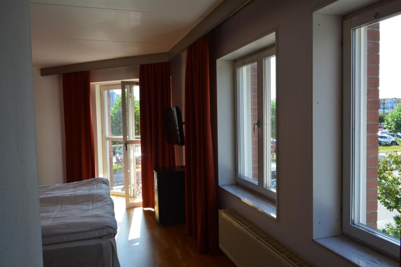 Hotell Natti Natti ハルムスタッド エクステリア 写真