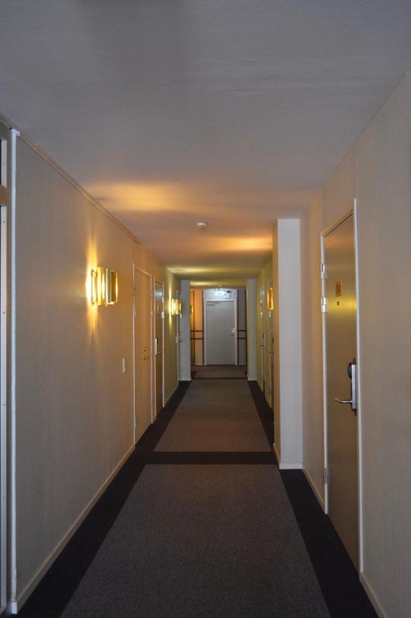 Hotell Natti Natti ハルムスタッド エクステリア 写真